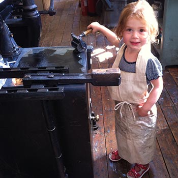 Justin & Cecilia’s youngest daughter Jemima rolling out ink